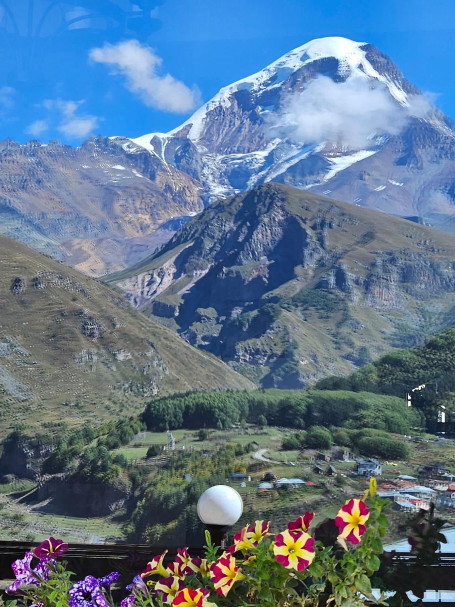 Best view Kazbegi Zewnętrze zdjęcie